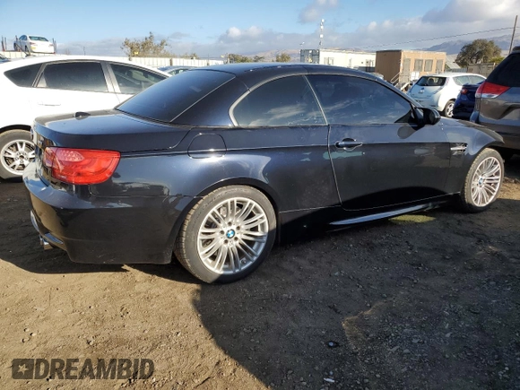 2011 BMW M3 with VIN WBSDX9C54BE584877, listed as a Copart auction lot 81104774 with 40,040 mi miles and Salvage Title. Bid and sale history available at carsss.com. Image 3.