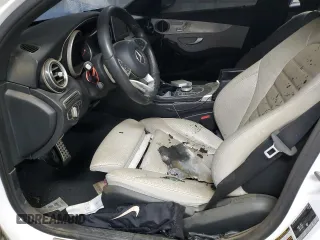 2018 Mercedes-Benz C 300 z VIN 55SWF4JB8JU237417, wystawiony jako Copart lot #57547745 z przebiegiem Nie podano mil oraz Szkoda całkowita • Salvage title. Historia ofert i sprzedaży dostępna na DreamBid. Obrazek 7.