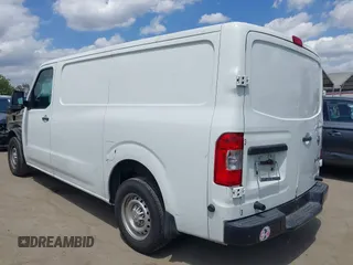 2013 Nissan NV S z VIN 1N6BF0KL0DN110163, wystawiony jako IAAI lot #42244509 z przebiegiem 135 419 mil mil oraz . Historia ofert i sprzedaży dostępna na DreamBid. Obrazek 3.