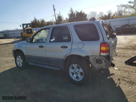 2006 Ford Escape XLT with VIN 1FMYU03136KA23230, listed as a Copart auction lot 48782825 with 142,302 mi miles and Salvage Title. Bid and sale history available at carsss.com. Image 2.