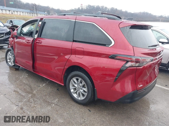 2024 Toyota Sienna LE with VIN 5TDBSKFC5RS145965, listed as a IAAI auction lot 41185886 with 8,004 mi miles. Bid and sale history available at carsss.com. Image 3.