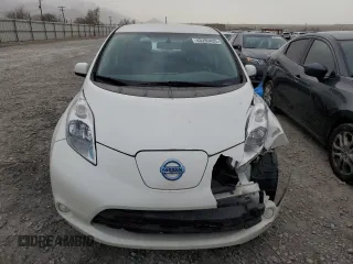 2015 Nissan LEAF SV with VIN 1N4AZ0CPXFC305179, listed as a Copart auction lot 48377205 with 101,476 mi miles and Salvage Title. Bid and sale history available at carsss.com. Image 5.