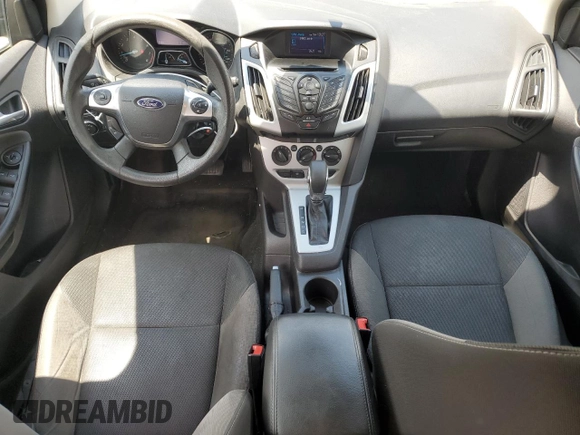 2014 Ford Focus SE z VIN 1FADP3K24EL160780, wystawiony jako Copart lot #57642995 z przebiegiem 121 462 mil mil oraz Szkoda całkowita • Salvage title. Historia ofert i sprzedaży dostępna na DreamBid. Obrazek 8.