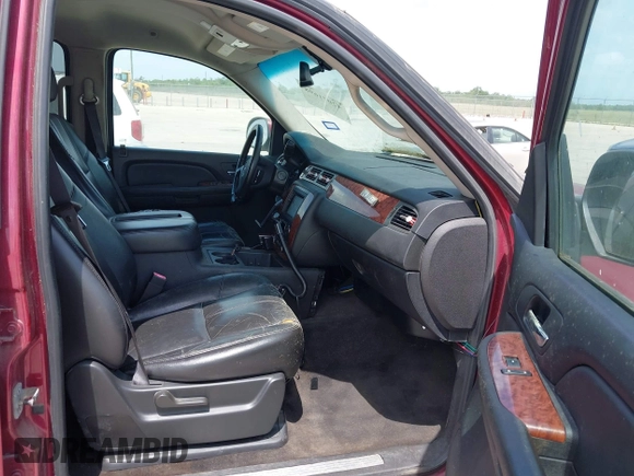 2007 Chevrolet Tahoe LT с VIN 1GNFK130X7R423896, выставлен на аукционе IAAI как лот 42071698 с пробегом 225 101 миль миль и . История ставок и продаж доступна на DreamBid. Изображение 5.