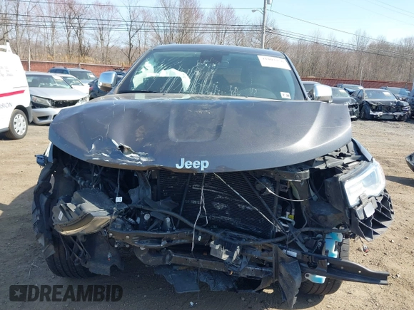 2019 Jeep Grand Cherokee Summit with VIN 1C4RJFJG1KC637757, listed as a IAAI auction lot 41803356 with 95,231 mi miles. Bid and sale history available at carsss.com. Image 12.