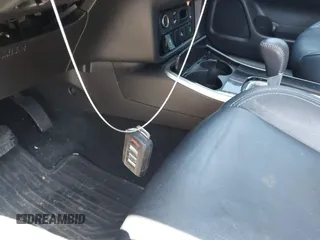 2020 Mitsubishi Outlander SE z VIN JA4AD3A30LZ029043, wystawiony jako IAAI lot #41976692 z przebiegiem 98 536 mil mil oraz . Historia ofert i sprzedaży dostępna na DreamBid. Obrazek 11.