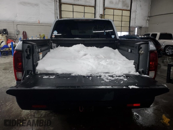 2018 Honda Ridgeline RTL-T z VIN 5FPYK3F65JB001004, wystawiony jako Copart lot #89132755 z przebiegiem 122 572 mil mil oraz Szkody całkowita. Historia ofert i sprzedaży dostępna na DreamBid. Obrazek 6.