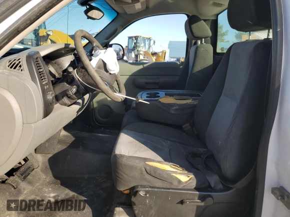 2009 Chevrolet Silverado 1500 Work Truck with VIN 1GCEC14X39Z205735, listed as a Copart auction lot 86664164 with 209,519 mi miles and Salvage Title. Bid and sale history available at DreamBid. Image 7.