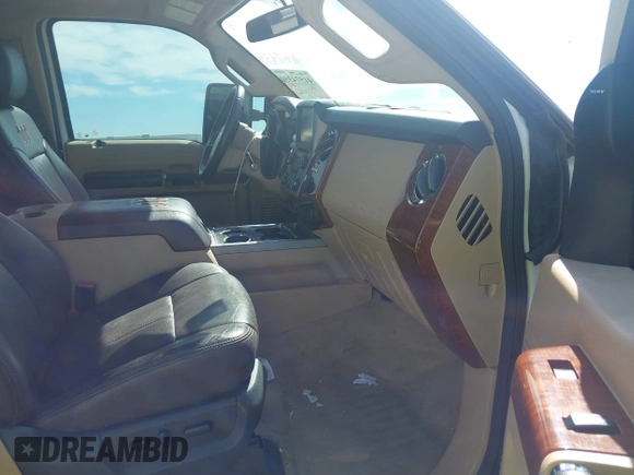2015 Ford Super Duty F-250 SRW Lariat with VIN 1FT7W2BT0FEB68815, listed as a IAAI auction lot 41574350 with 162,905 mi miles. Bid and sale history available at carsss.com. Image 5.