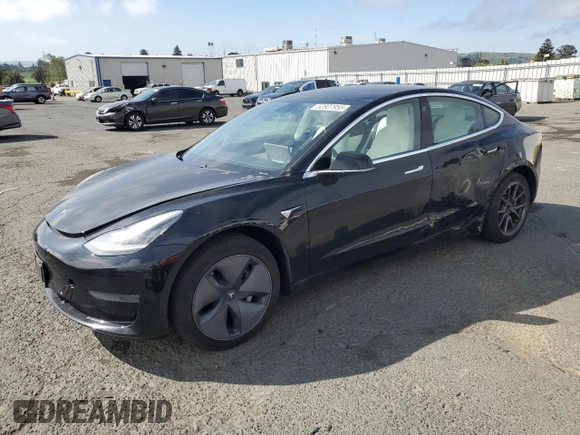 2020 Tesla Model 3 Standard Range Plus z VIN 5YJ3E1EA9LF606716, wystawiony jako Copart lot #52807955 z przebiegiem 40 393 mil mil oraz Szkoda całkowita • Salvage title. Historia ofert i sprzedaży dostępna na DreamBid. Obrazek 1.