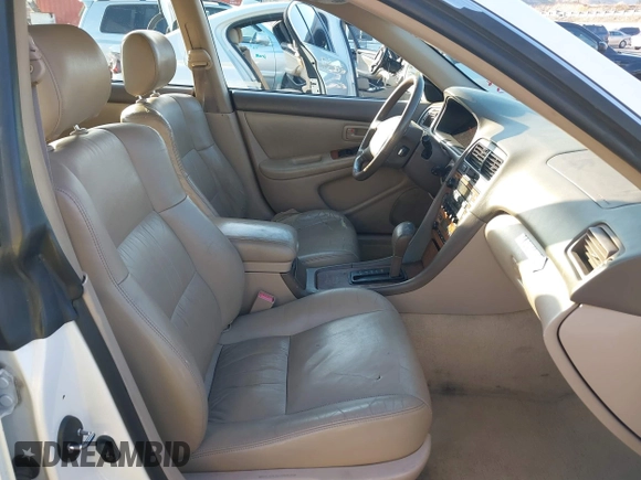 2001 Lexus ES with VIN JT8BF28G210299821, listed as a IAAI auction lot 41539064 with 248,063 mi miles. Bid and sale history available at carsss.com. Image 5.