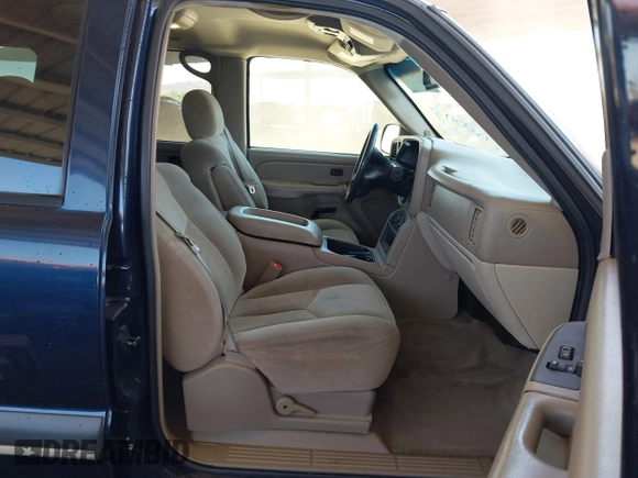 2004 Chevrolet Tahoe LS with VIN 1GNEC13T14R167811, listed as a IAAI auction lot 42074475 with 267,196 mi miles. Bid and sale history available at carsss.com. Image 5.