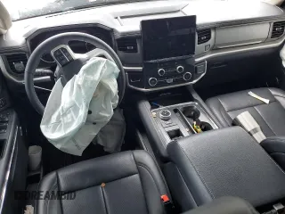 2024 Ford Expedition XLT с VIN 1FMJU1H8XREA21264, выставлен на аукционе Copart как лот 52568695 с пробегом Не указан миль и Списание • Salvage title. История ставок и продаж доступна на DreamBid. Изображение 8.