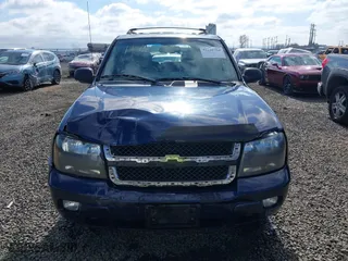 2007 Chevrolet TrailBlazer LS with VIN 1GNDT13S872150472, listed as a IAAI auction lot 41741764 with 215,974 mi miles. Bid and sale history available at carsss.com. Image 12.