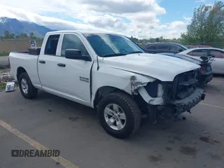 2017 Ram 1500 ST z VIN 1C6RR7FG6HS698602, wystawiony jako IAAI lot #42174238 z przebiegiem 168 361 mil mil oraz . Historia ofert i sprzedaży dostępna na DreamBid. Obrazek 1.