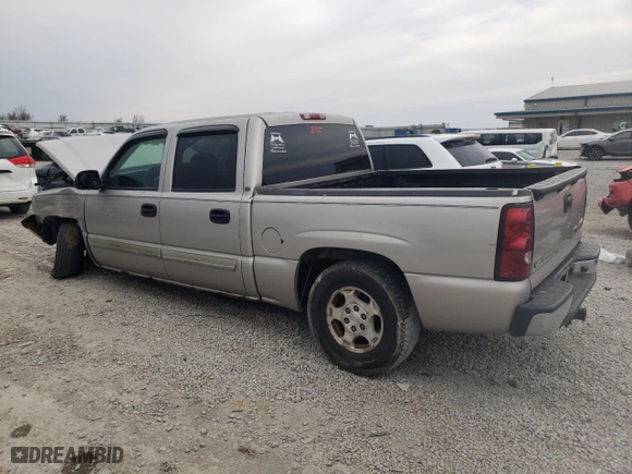 2004 Chevrolet Silverado 1500 Crew Cab LS with VIN 2GCEC13T241426789, listed as a Copart auction lot 47836305 with 179,746 mi miles and Salvage Title. Bid and sale history available at carsss.com. Image 2.