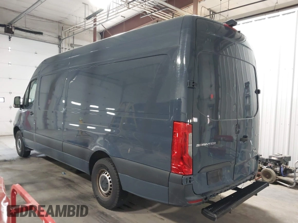 2019 Mercedes-Benz Sprinter Cargo z VIN WD4PF1CD9KP147130, wystawiony jako IAAI lot #41821221 z przebiegiem 70 915 mil mil oraz . Historia ofert i sprzedaży dostępna na DreamBid. Obrazek 3.