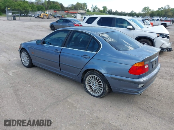 2001 BMW 3 Series 330i with VIN WBAAV53491JS94217, listed as a IAAI auction lot 42039234 with 128,977 mi miles. Bid and sale history available at carsss.com. Image 3.
