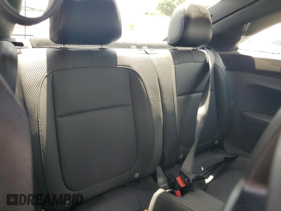 2019 Volkswagen Beetle SE with VIN 3VWJD7ATXKM713415, listed as a Copart auction lot 60673525 with 22,366 mi miles and Salvage title. Bid and sale history available at DreamBid. Image 10.