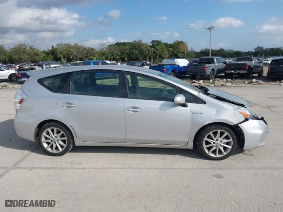 2014 Toyota Prius v Two with VIN JTDZN3EUXE3319787, listed as a IAAI auction lot 41246063 with 96,149 mi miles. Bid and sale history available at carsss.com. Image 13.