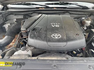 2010 Toyota Tacoma z VIN 5TEUU4EN8AZ748031, wystawiony jako IAAI lot #42313462 z przebiegiem 293 983 mil mil oraz . Historia ofert i sprzedaży dostępna na DreamBid. Obrazek 10.