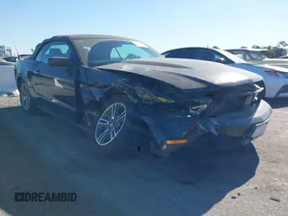 2011 Ford Mustang V6 with VIN 1ZVBP8EM0B5108927, listed as a IAAI auction lot 41313815 with 109,305 mi miles and . Bid and sale history available at DreamBid. Image 1.