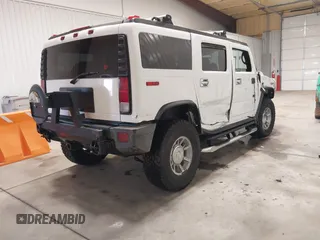 2006 Hummer H2 with VIN 5GRGN23U06H121985, listed as a IAAI auction lot 41336620 with 171,647 mi miles. Bid and sale history available at carsss.com. Image 4.