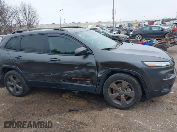 2017 Jeep Cherokee Latitude с VIN 1C4PJMCS1HW521429, выставлен на аукционе IAAI как лот 41286914 с пробегом 153 855 миль миль и . История ставок и продаж доступна на DreamBid. Изображение 12.