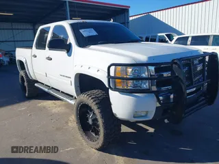 2010 Chevrolet Silverado 1500 with VIN 3GCXKSE27AG175213, listed as a IAAI auction lot 41622417 with 247,053 mi miles and . Bid and sale history available at DreamBid. Image 1.