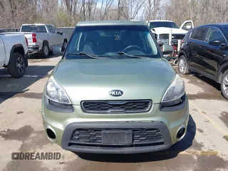 2013 Kia Soul with VIN KNDJT2A57D7635604, listed as a IAAI auction lot 41761711 with 189,848 mi miles. Bid and sale history available at carsss.com. Image 12.