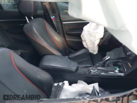 2017 BMW 3 Series 330i xDrive with VIN WBA8D9G50HNU60185, listed as a IAAI auction lot 41386711 with 1 mi miles. Bid and sale history available at carsss.com. Image 5.