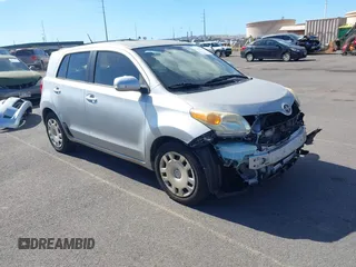 2010 Scion xD z VIN JTKKU4B4XAJ052857, wystawiony jako IAAI lot #42654516 z przebiegiem 86 607 mil mil oraz . Historia ofert i sprzedaży dostępna na DreamBid. Obrazek 1.