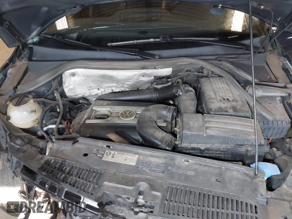 2011 Volkswagen Tiguan SE with VIN WVGBV7AXXBW533872, listed as a IAAI auction lot 40197835 with 104,685 mi miles and . Bid and sale history available at DreamBid. Image 10.