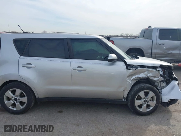 2019 Kia Soul with VIN KNDJN2A28K7023246, listed as a IAAI auction lot 41724935 with 59,580 mi miles. Bid and sale history available at carsss.com. Image 13.