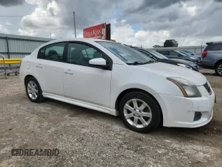 2011 Nissan Sentra S z VIN 3N1AB6AP2BL688735, wystawiony jako Copart lot #61795085 z przebiegiem 83 741 mil mil oraz Czysty tytuł • Clean title. Historia ofert i sprzedaży dostępna na DreamBid. Obrazek 4.