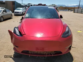 2024 Tesla Model Y Long Range z VIN 7SAYGDEE6RF156183, wystawiony jako Copart lot #61410155 z przebiegiem 27 112 mil mil oraz Szkoda całkowita • Salvage title. Historia ofert i sprzedaży dostępna na DreamBid. Obrazek 5.
