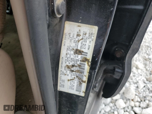 1998 Toyota 4Runner SR5 z VIN JT3HN86R4W0141367, wystawiony jako Copart lot #60041905 z przebiegiem 160 307 mil mil oraz Czysty tytuł • Clean title. Historia ofert i sprzedaży dostępna na DreamBid. Obrazek 13.