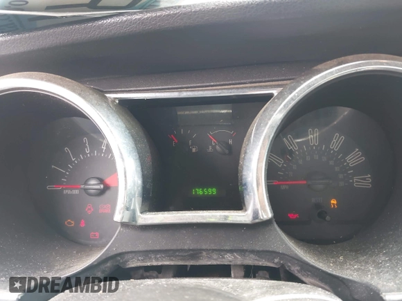 2007 Ford Mustang Deluxe with VIN 1ZVFT80N275299092, listed as a IAAI auction lot 41843625 with 176,599 mi miles. Bid and sale history available at carsss.com. Image 7.