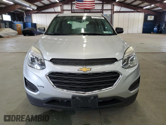 2017 Chevrolet Equinox LS z VIN 2GNALBEK2H1614931, wystawiony jako Copart lot #57771885 z przebiegiem 126 547 mil mil oraz Czysty tytuł • Clean title. Historia ofert i sprzedaży dostępna na DreamBid. Obrazek 5.