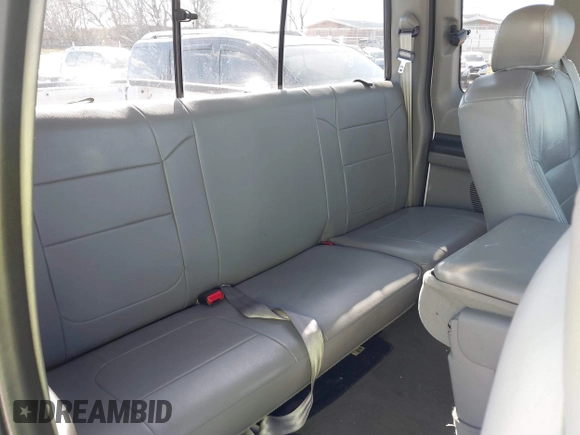 2005 Ford F-250 XL with VIN 1FTSX21P55EC76972, listed as a IAAI auction lot 41620344 with 193,624 mi miles and . Bid and sale history available at DreamBid. Image 8.
