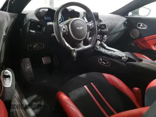 2020 Aston Martin Vantage z VIN SCFSMGAWXLGN03959, wystawiony jako Copart lot #69373894 z przebiegiem 25 996 mil mil oraz Szkoda całkowita • Salvage title. Historia ofert i sprzedaży dostępna na DreamBid. Obrazek 8.