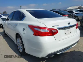 2017 Nissan Altima SV with VIN 1N4AL3AP7HC294280, listed as a IAAI auction lot 41518096 with 122,450 mi miles and . Bid and sale history available at carsss.com. Image 3.