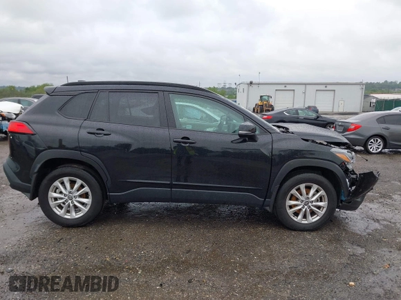 2022 Toyota Corolla Cross LE with VIN 7MUCAABG8NV004527, listed as a IAAI auction lot 42259519 with 15,211 mi miles and . Bid and sale history available at DreamBid. Image 12.