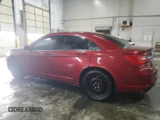 2014 Chrysler 200 LX z VIN 1C3CCBAG3EN132115, wystawiony jako Copart lot #44585945 z przebiegiem 104 111 mil mil oraz Szkoda całkowita • Salvage title. Historia ofert i sprzedaży dostępna na DreamBid. Obrazek 2.