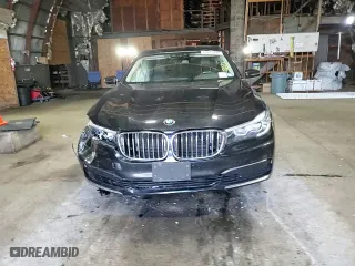 2019 BMW 7 Series 740i xDrive with VIN WBA7E4C50KGV28868, listed as a Copart auction lot 64743994 with 0 mi miles and Salvage Title. Bid and sale history available at carsss.com. Image 11.