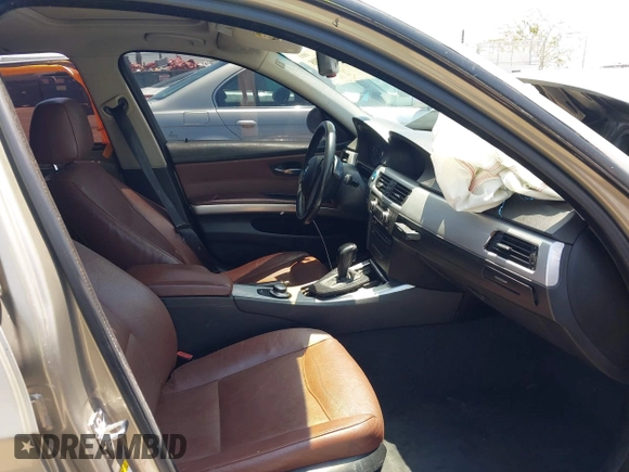 2007 BMW 3 Series 335i with VIN WBAVB73527VH21692, listed as a IAAI auction lot 42499708 with 126,298 mi miles and . Bid and sale history available at DreamBid. Image 5.