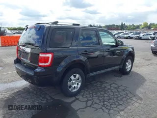 2011 Ford Escape Limited z VIN 1FMCU0E74BKB27716, wystawiony jako IAAI lot #42078584 z przebiegiem 213 689 mil mil oraz . Historia ofert i sprzedaży dostępna na DreamBid. Obrazek 4.