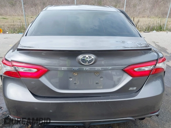 2018 Toyota Camry LE z VIN 4T1B11HK8JU635944, wystawiony jako IAAI lot #41672751 z przebiegiem 174 514 mil mil oraz . Historia ofert i sprzedaży dostępna na DreamBid. Obrazek 16.