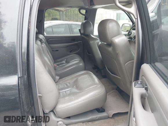 2006 GMC Yukon XL with VIN 1GKFK66U86J144162, listed as a IAAI auction lot 42076640 with 305,544 mi miles and . Bid and sale history available at DreamBid. Image 8.