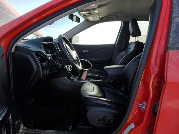 2019 Jeep Cherokee Trailhawk with VIN 1C4PJMBX7KD361816, listed as a Copart auction lot 46457465 with 244,301 mi miles and Salvage Title. Bid and sale history available at DreamBid. Image 7.